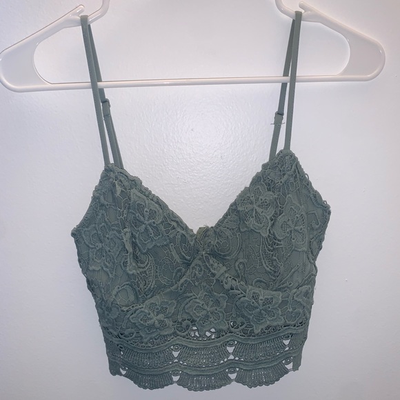 Lace tank top - Picture 1 of 3